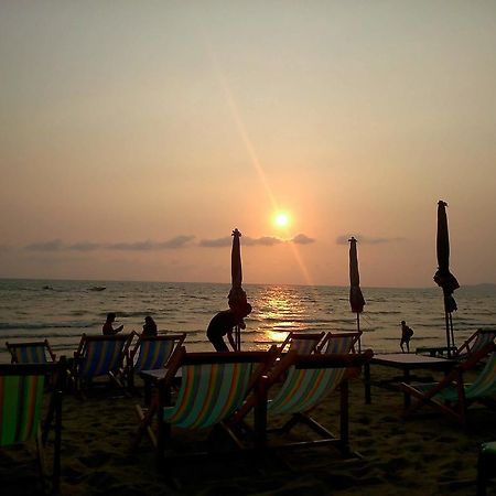 Jomtien Sunset Guesthouse Luaran gambar